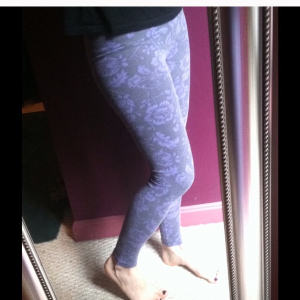 Purple leggings